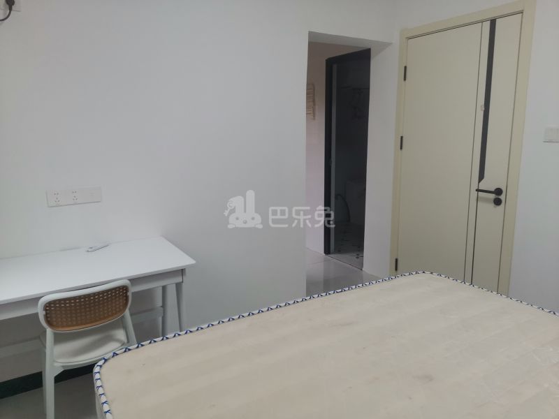 龙湖郦城（蓝湖郡）18413124卧室图2