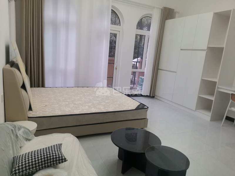 龙湖郦城（蓝湖郡）18413139卧室图1