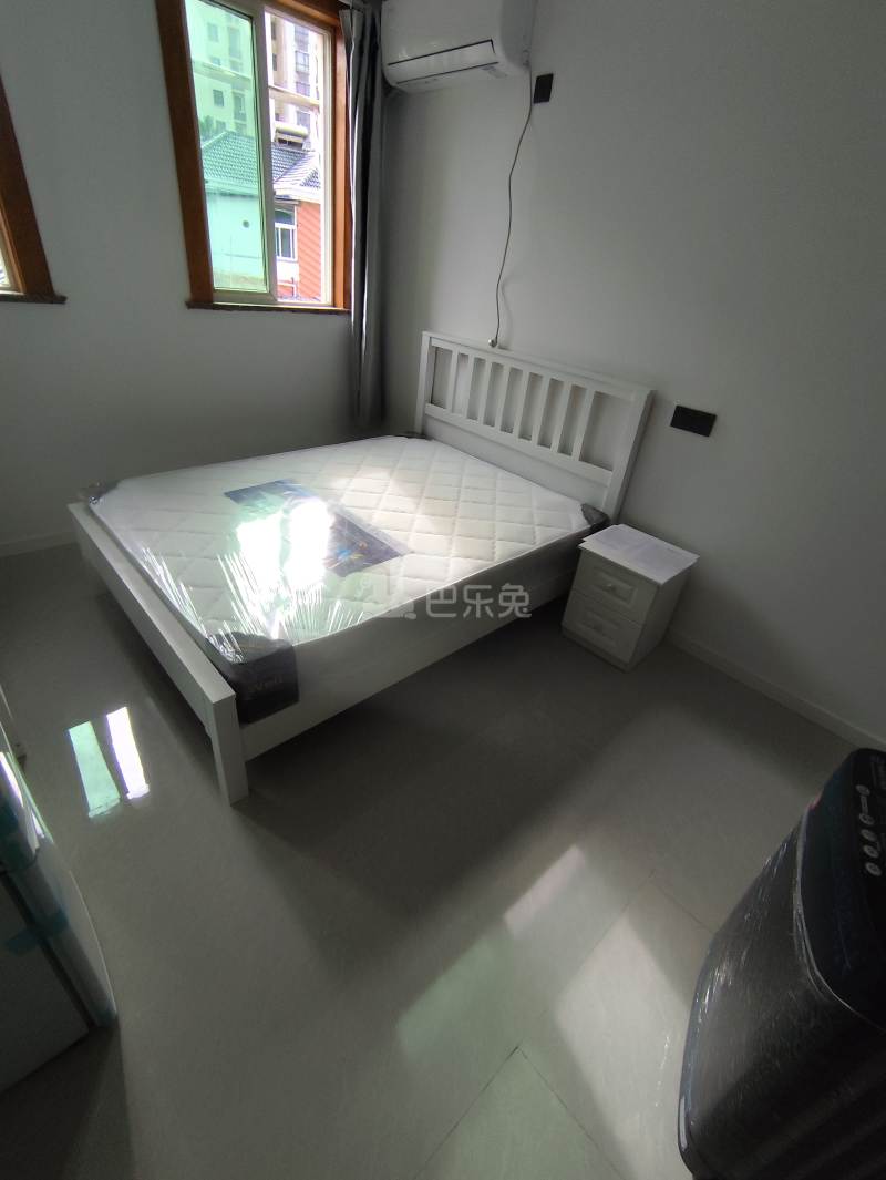 红光中心村（凌志路100弄）18413227卧室图1