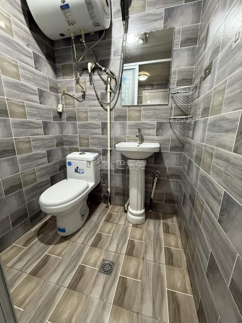 莲溪三村（北中路480弄）18413765周边环境图4