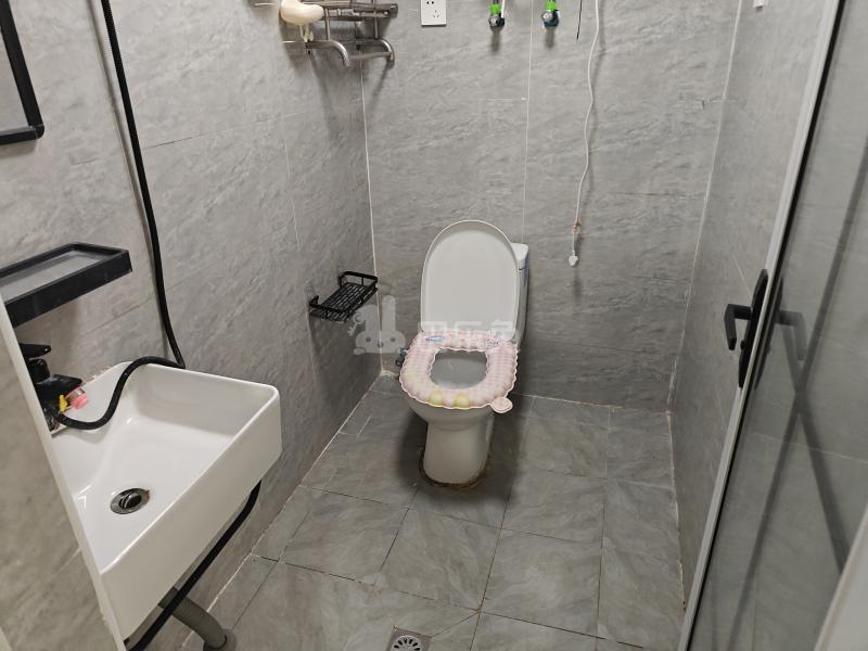 众秀新家园18413796卫生间图6