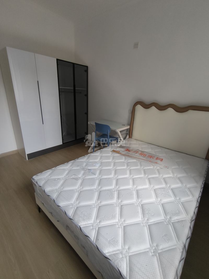 嘉和阳光城18437116卧室图2