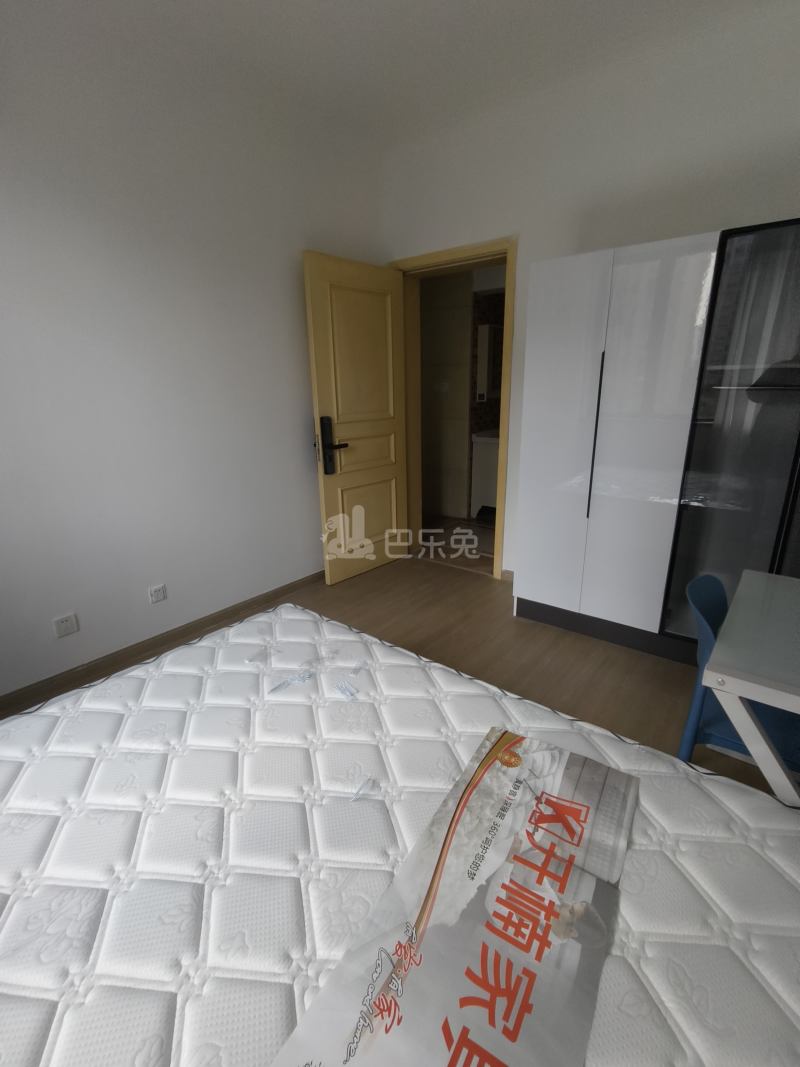 嘉和阳光城18437116卧室图3