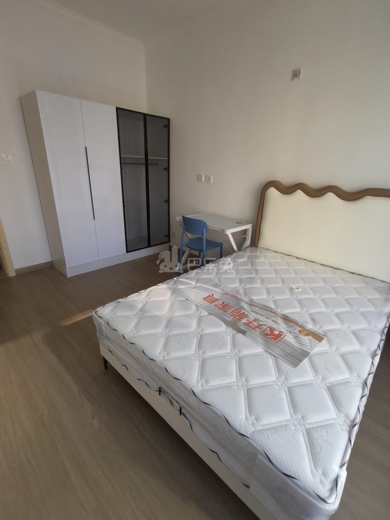 嘉和阳光城18437133卧室图2