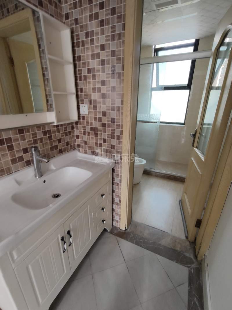 嘉和阳光城18437116卫生间图12