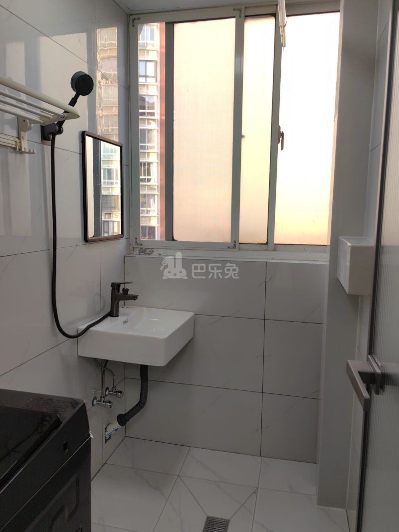 博捷名苑18438492卧室窗户图8