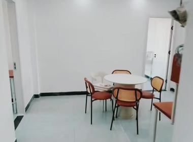 望水华庭 3室2厅2卫