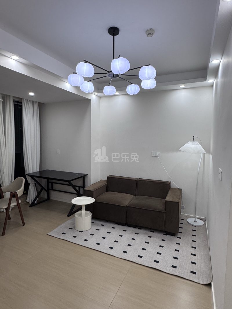 运初尚府18448583客厅图2