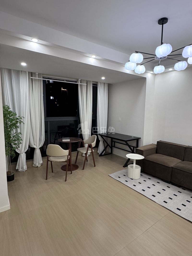 运初尚府18448583客厅图3