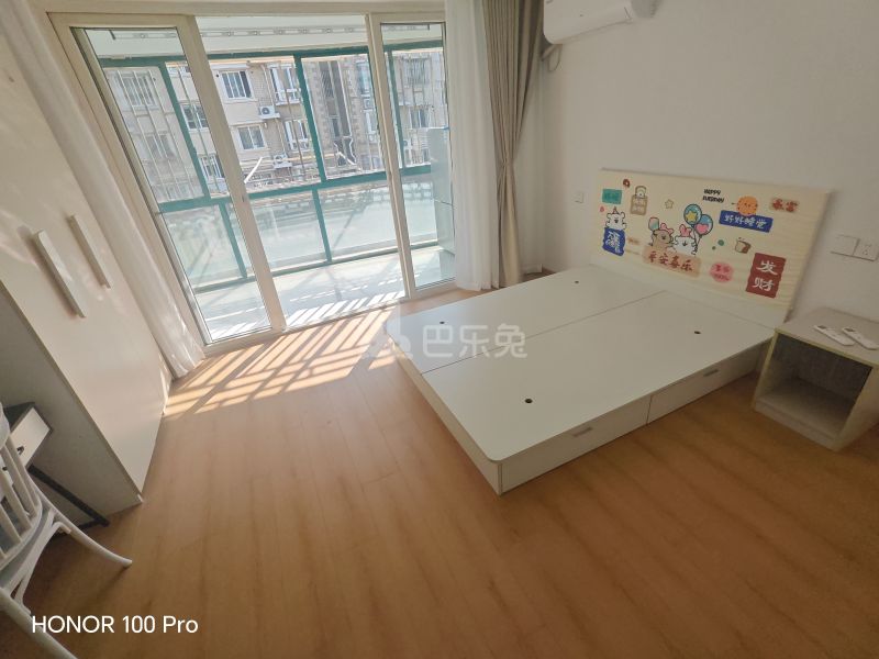 杨泰春城18457273卧室图0