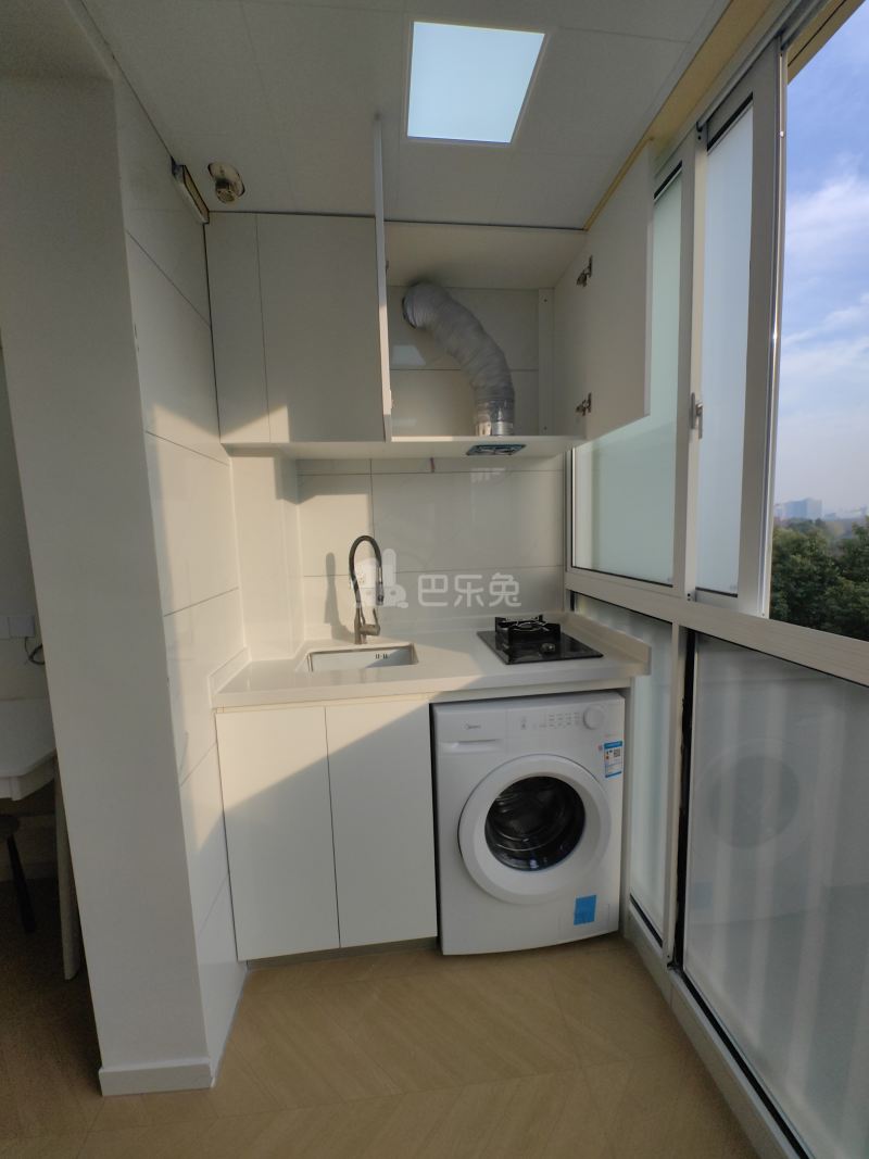 高行绿洲五期18472686厨房图4