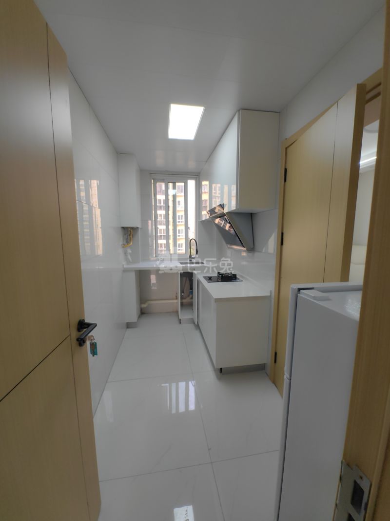高行绿洲五期18472692厨房图5