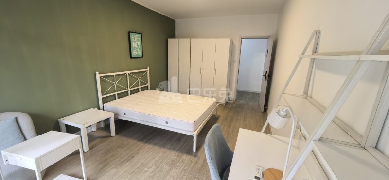 世纪花苑18485996客厅图1