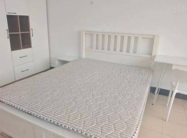 艾婴乐公寓 1室0厅1卫