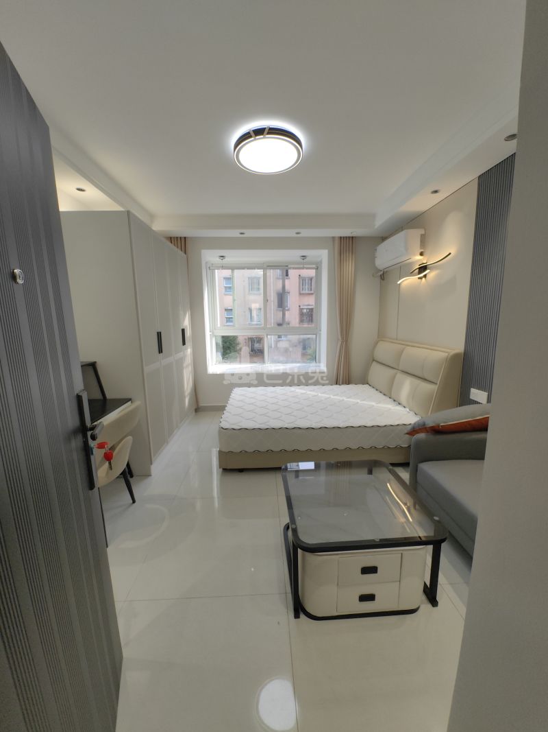 和龙新苑18571287卧室图0