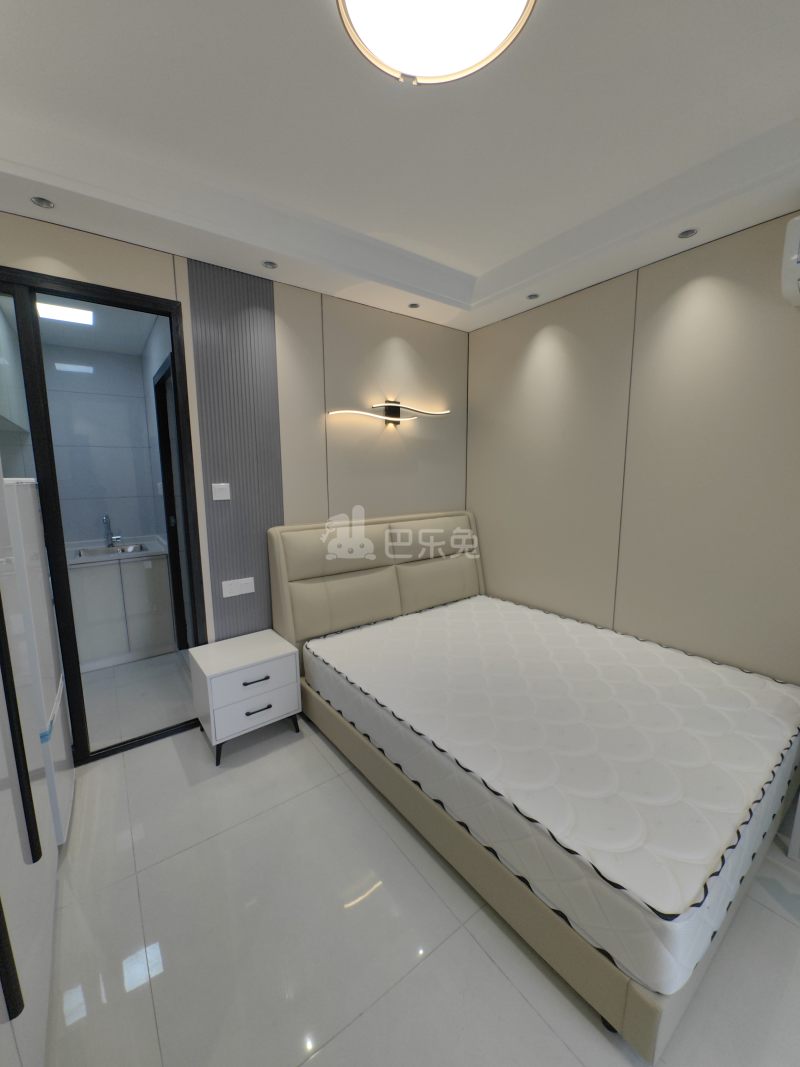 和龙新苑18571289卧室图1