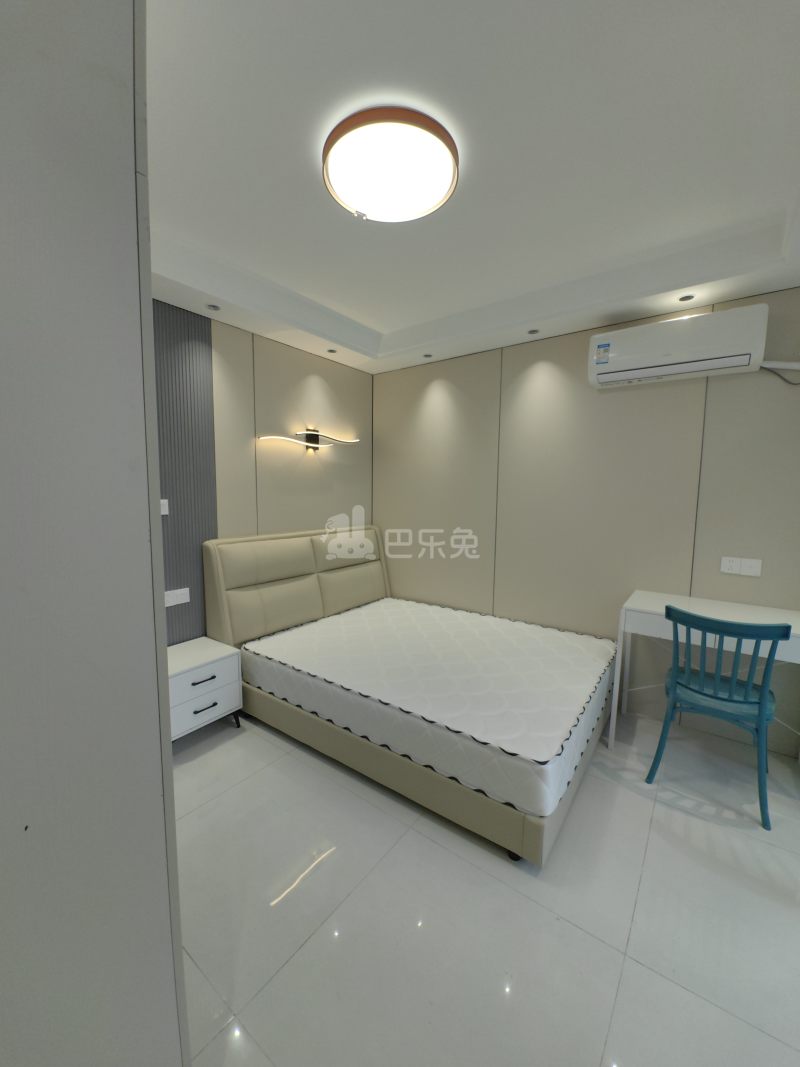 和龙新苑18571289卧室图0