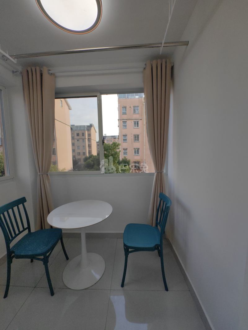 和龙新苑18571289卧室图3