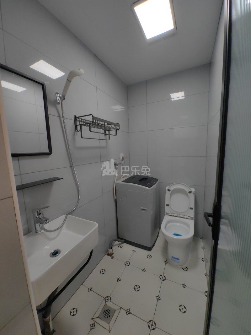 和龙新苑18571289卫生间图6