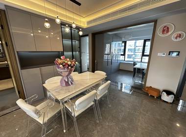 新希望美的长粼府 