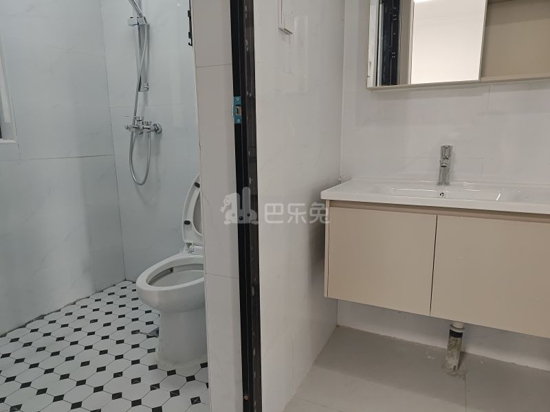 新场聚福里18707894卫生间图7