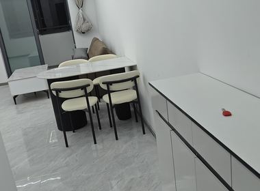 新场聚福里 3室2厅2卫