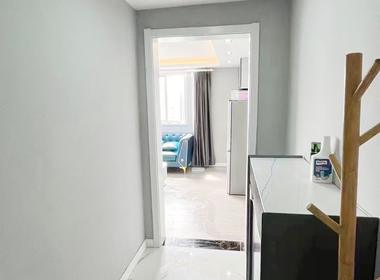 君子兰公寓 1室1厅0卫