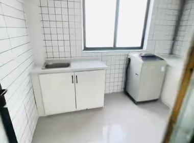 多蓝水岸听涛苑 3室1厅1卫