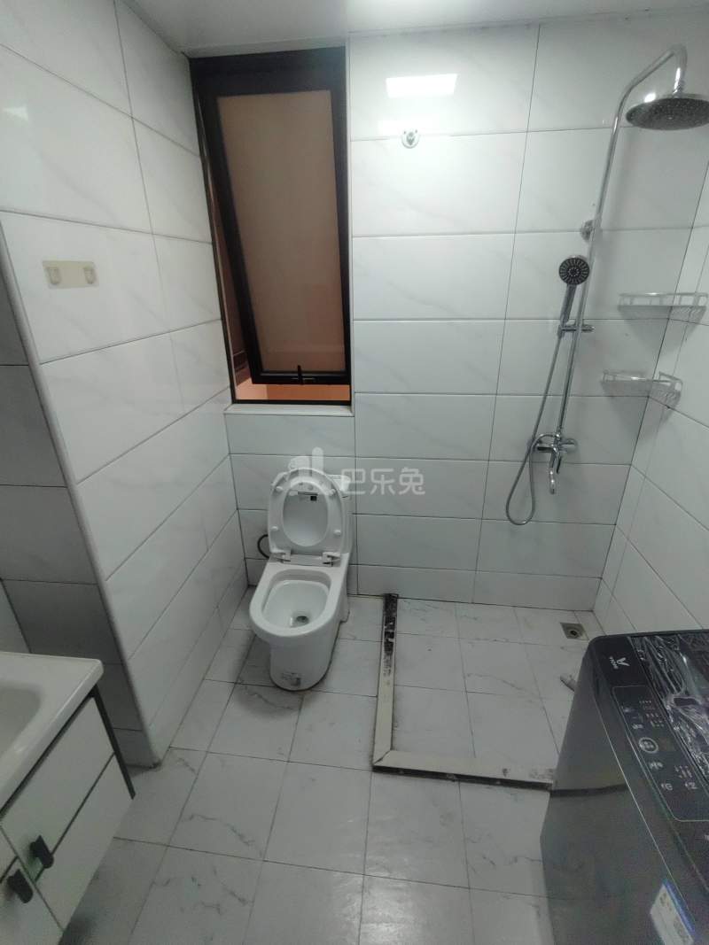 中信泰富又一城一期2113972卫生间图9