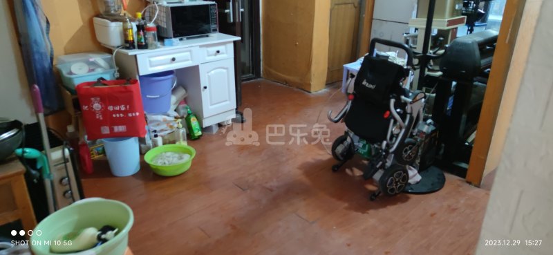 华泾绿苑2148606客厅图7