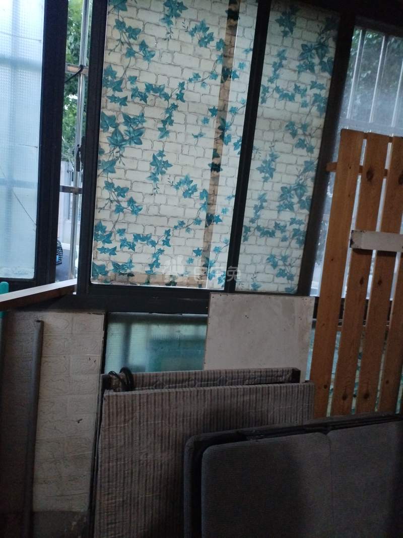 华泾绿苑2148606卧室窗户图19