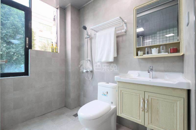 创寓（平湖店）2158213卫生间图4