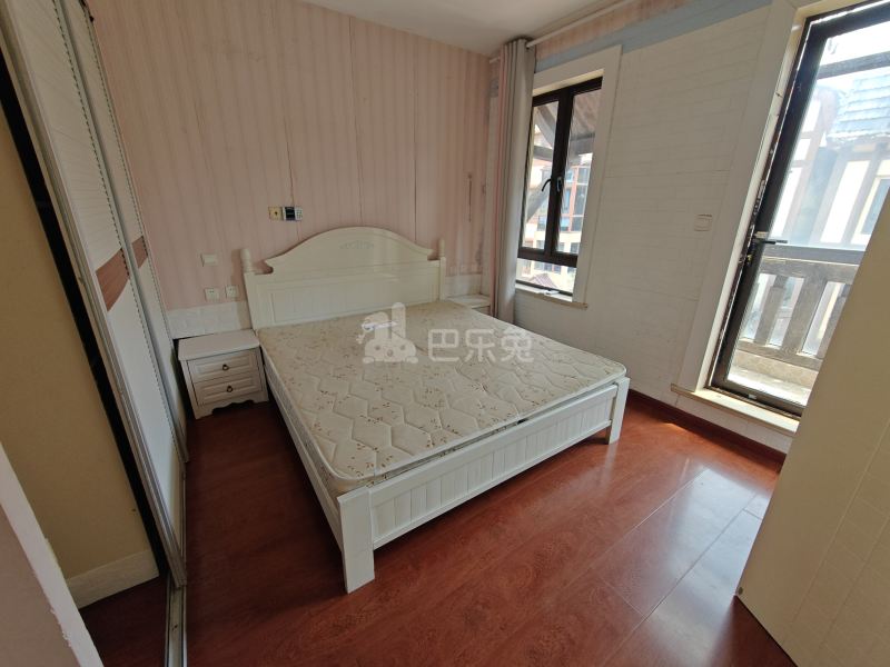 绿地布鲁斯小镇二期2164613卧室图1