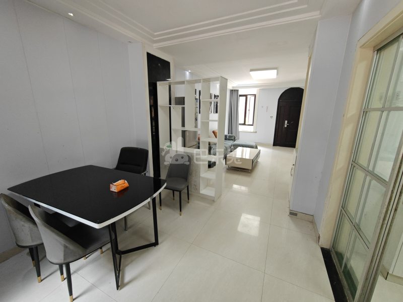 绿地布鲁斯小镇二期2164613客厅图5