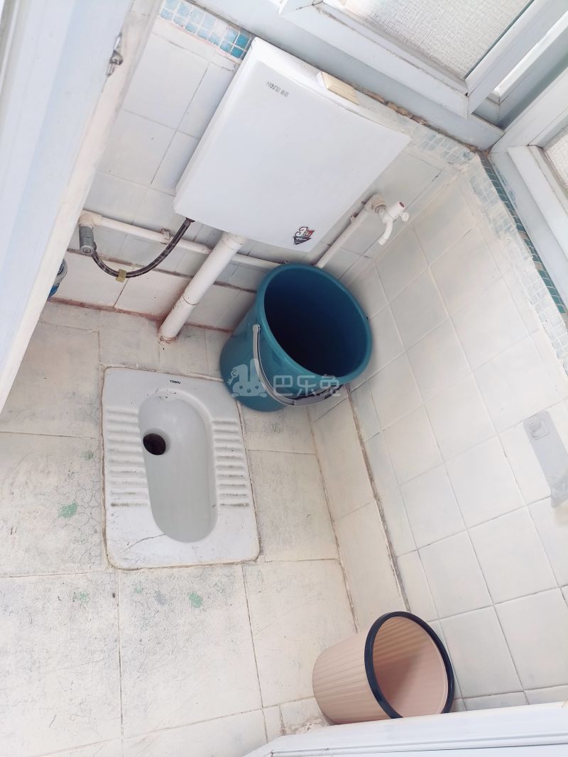 凯丽花园2218335卫生间图5