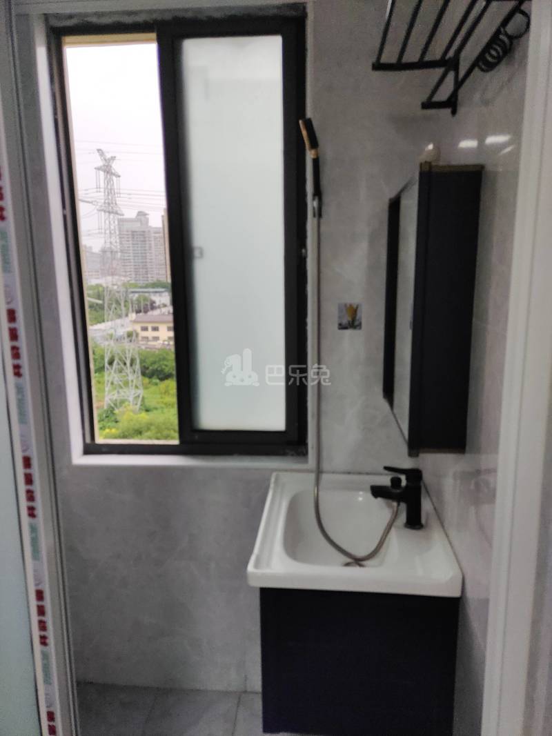 徐汇长春苑222916卫生间图5