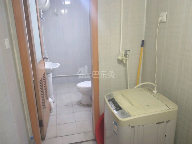 崧泽华城德康雅苑1812386卫生间图10