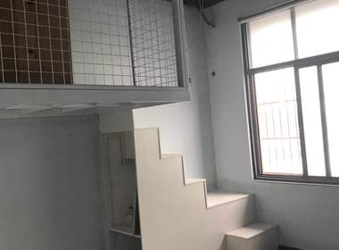 万彩公寓 1室0厅1卫