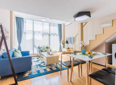 南之公寓（郎悦居店） 1室1厅1卫