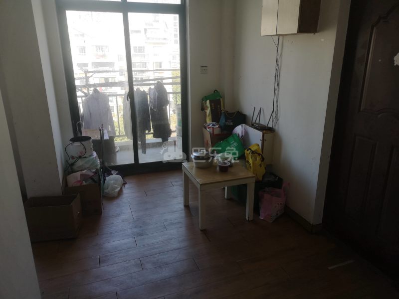 美林小城2306396客厅图5