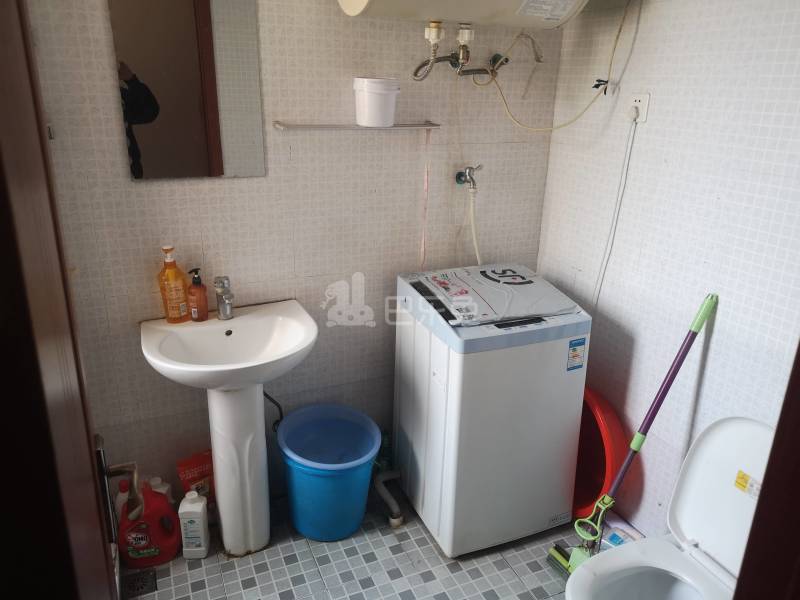 美林小城2306396卫生间图13