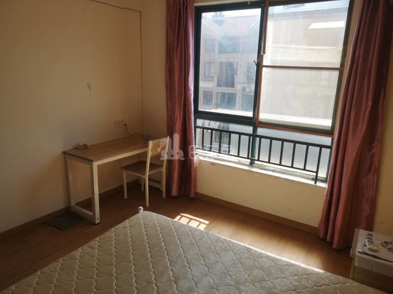 美林小城2306396卧室图1