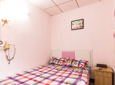 阳光特色公寓 1室0厅1卫