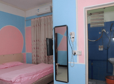 校缘主题公寓 1室0厅1卫