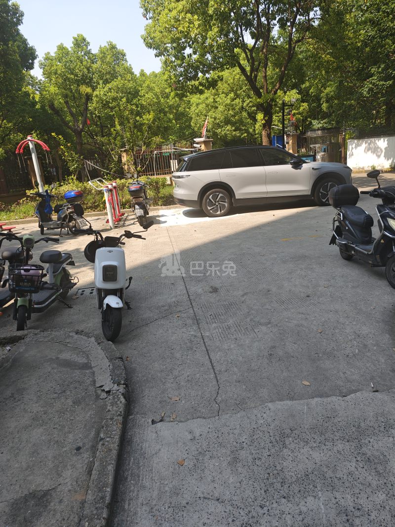 华绣路18弄小区2371628周边环境图14