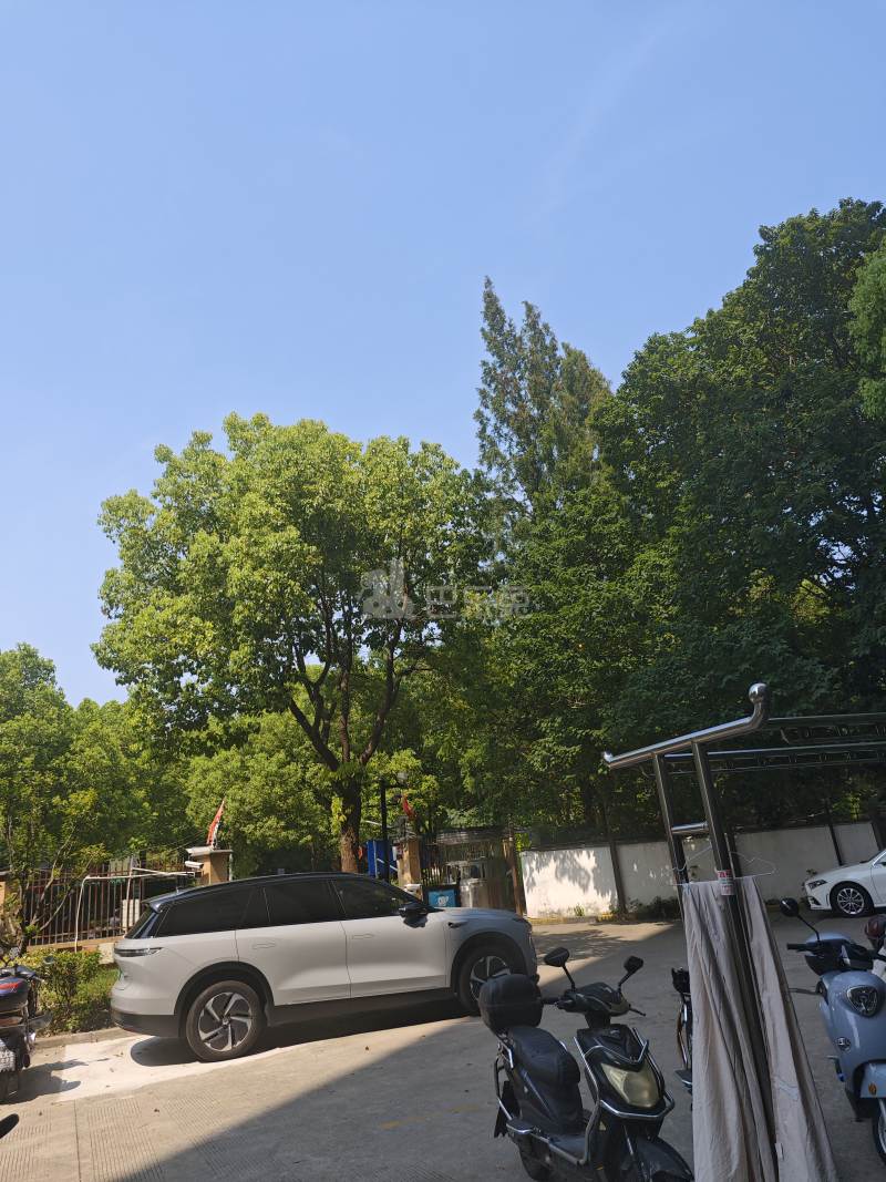 华绣路18弄小区2371628周边环境图15