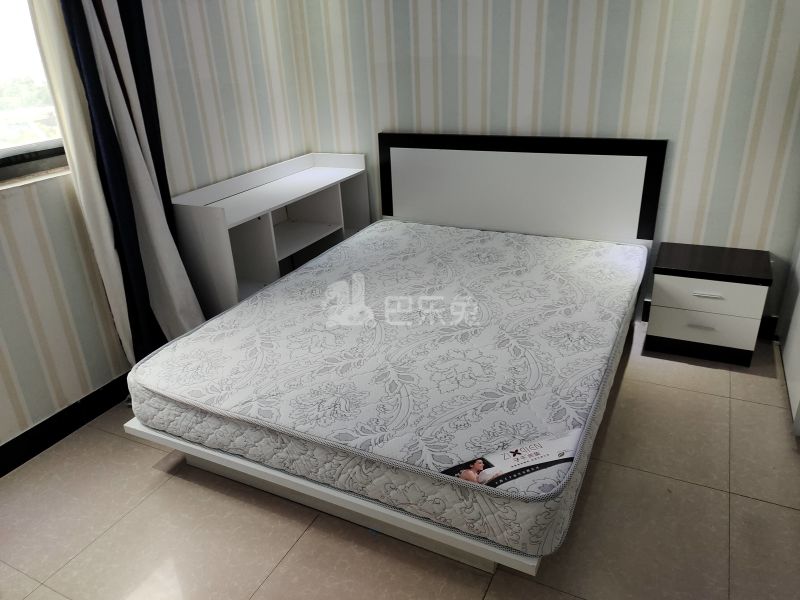 华绣路18弄小区2371628卧室图6