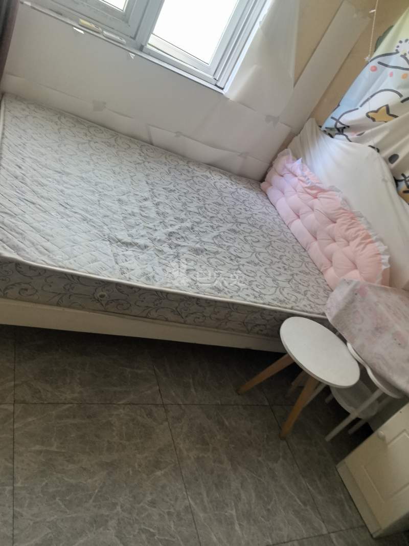 华滨家园2406661卧室图1