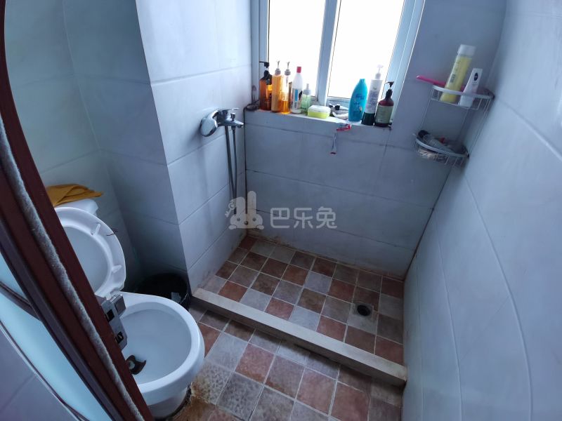 浦恒馨苑（浦锦路2159弄）2407155卫生间图8