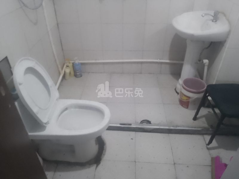 徐汇新城（龙吴路1717弄）245782卫生间图5